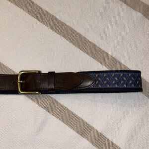 Vineyard Vines size 30” lacrosse belt
